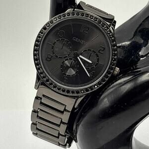 Black Retro Watch